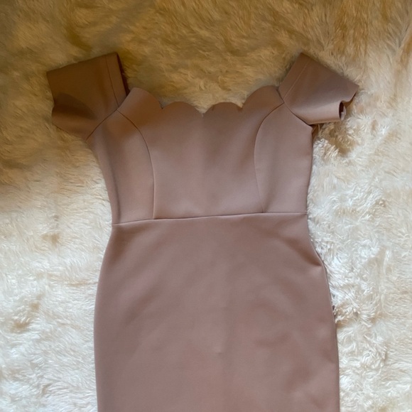 ASOS Off Shoulder Scalloped Neckline Midi Dress - Picture 2 of 3